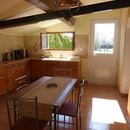 בית נופש La Campagnarde Saint-Just-en-Chevalet